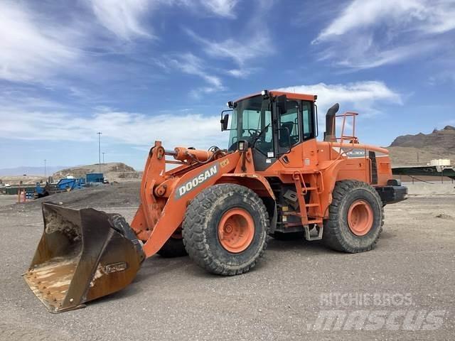 Doosan DL300-5 Iekrāvēji uz riteņiem