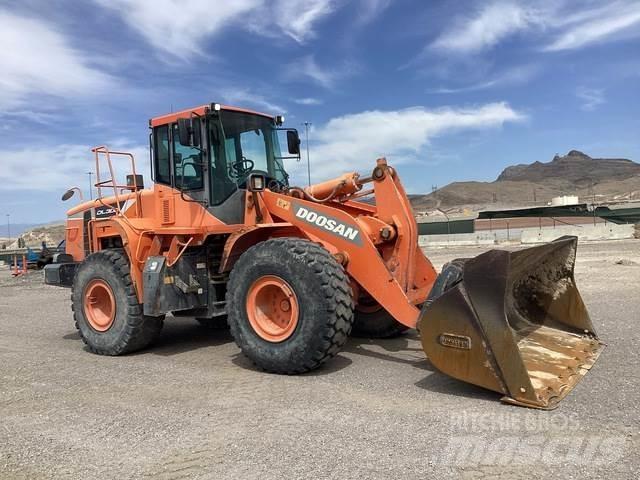 Doosan DL300-5 Iekrāvēji uz riteņiem