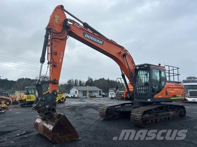 Doosan DX225LC Kāpurķēžu ekskavatori