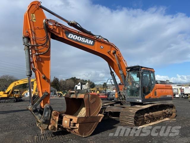Doosan DX300LC Kāpurķēžu ekskavatori