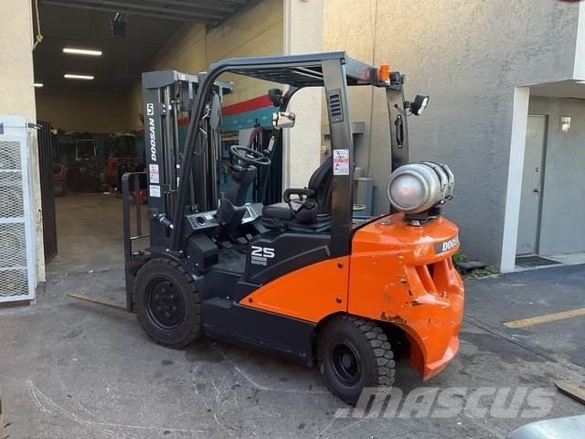 Doosan G25E-7 Autokrāvēji - citi