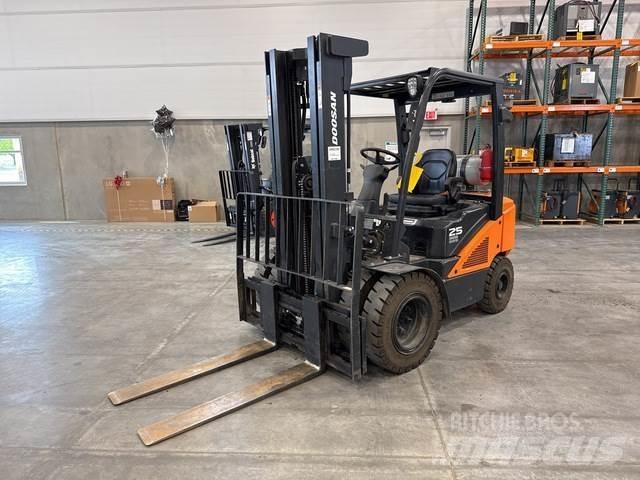 Doosan G25N-7 Būvniecība- Citi