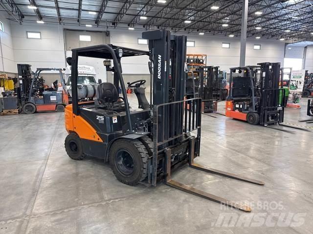 Doosan G25N-7 Būvniecība- Citi