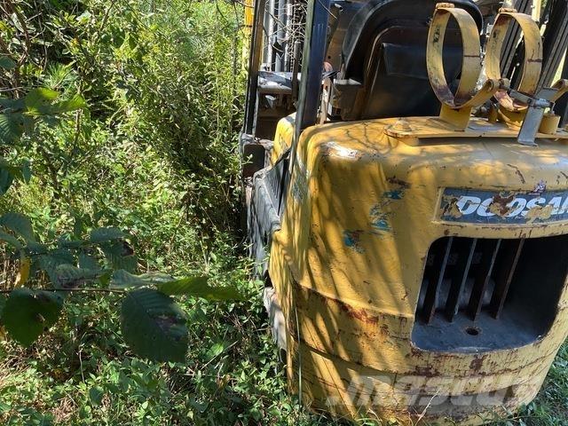 Doosan GC30P-3 Autokrāvēji - citi