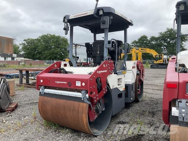 Dynapac CC2200 Divvalču grunts veltņi