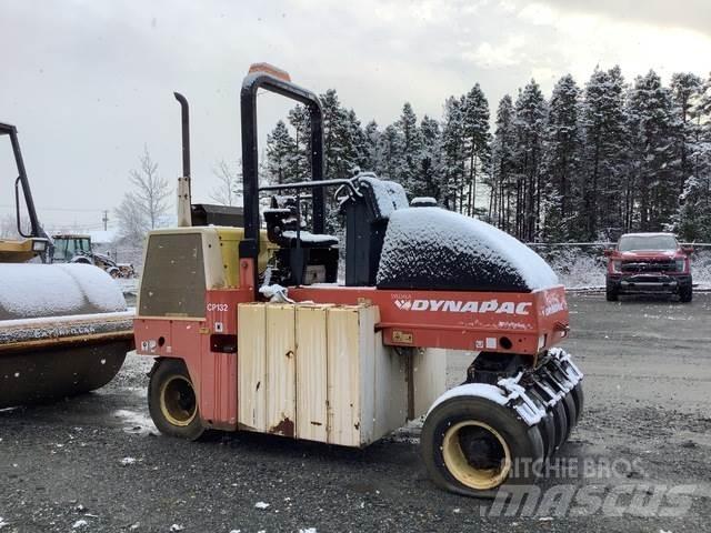 Dynapac CP132 Pneimatiskie veltņi