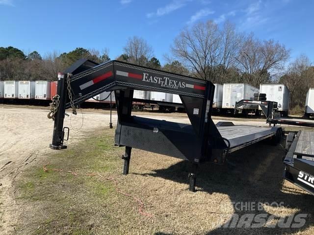 East Mfg Texas Auto pārvadāšanas treileri