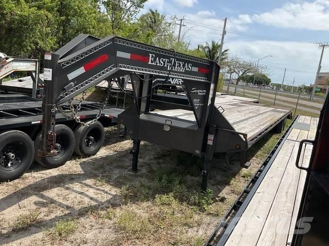 East Mfg Texas Auto pārvadāšanas treileri