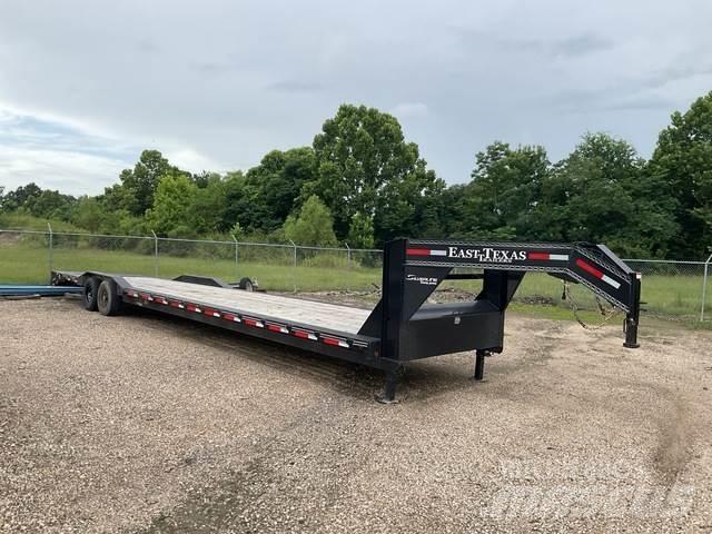 East Mfg Texas Auto pārvadāšanas treileri