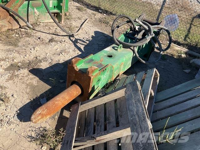 Epiroc EC135 Āmuri/Drupinātāji