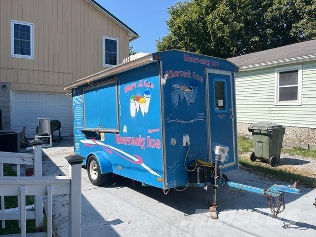  Erskins & Son's Citas piekabes