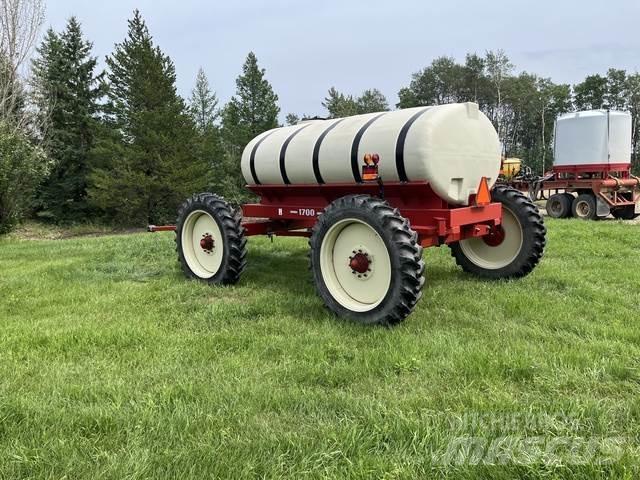 Farm King 1700 Būvniecība- Citi