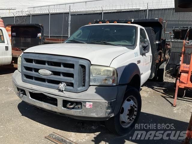 Ford 550 Pašizgāzējs