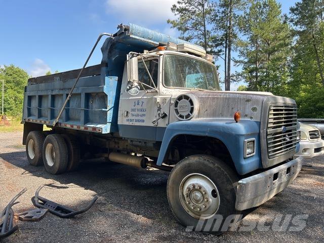 Ford 8000 Pašizgāzējs