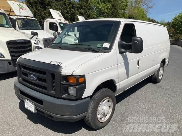 Ford E-150 Preču pārvadāšanas furgoni