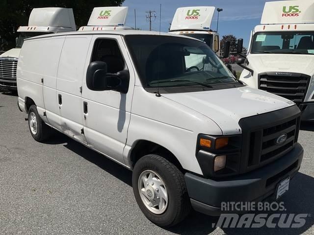Ford E-150 Preču pārvadāšanas furgoni