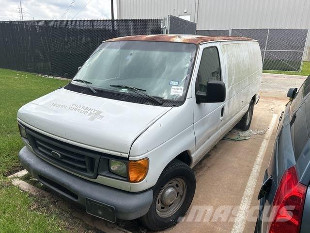 Ford E-150 Preču pārvadāšanas furgoni