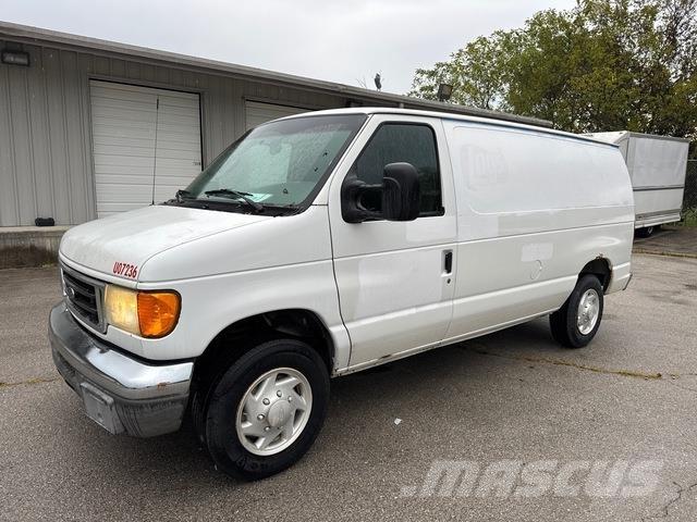 Ford E-150 Preču pārvadāšanas furgoni
