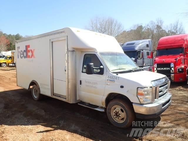 Ford E-350 Furgons