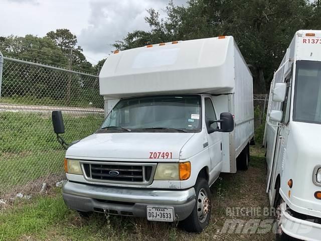 Ford E-350 Preču pārvadāšanas furgoni
