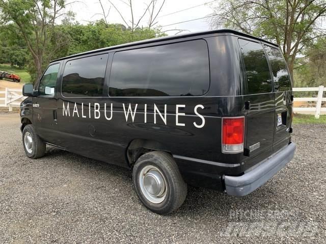 Ford E-350 Automašīnas