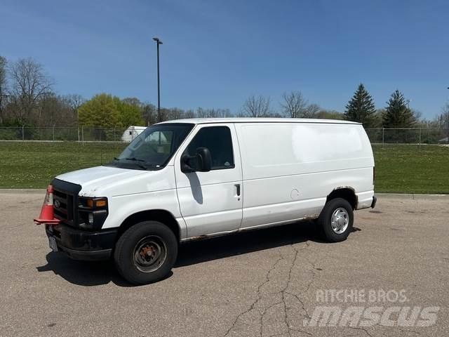 Ford E-350 Preču pārvadāšanas furgoni