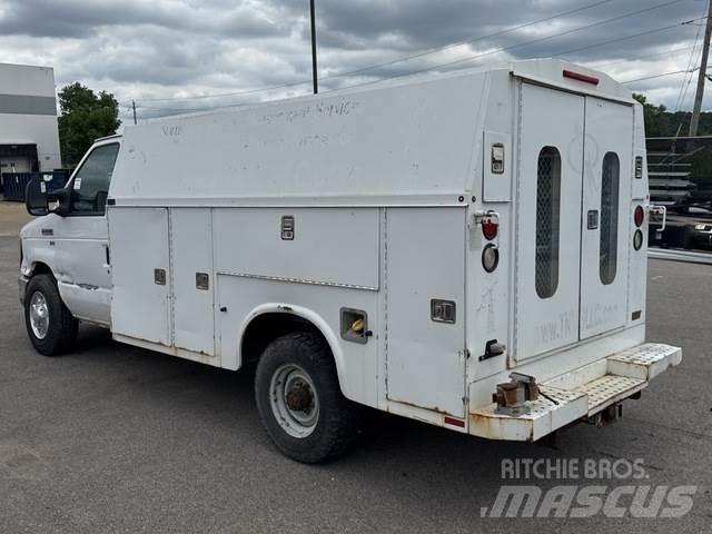 Ford E-350 Vieglais kravas automobilis/izkraušana no sāniem