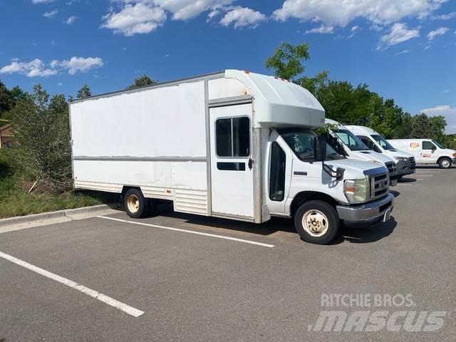 Ford E-350 Preču pārvadāšanas furgoni
