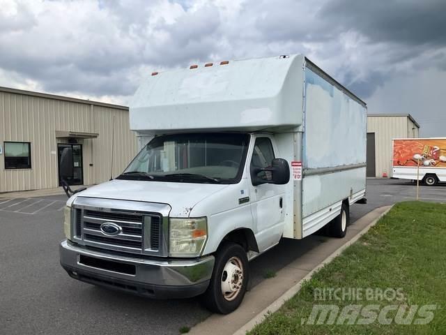 Ford E-350 Furgons