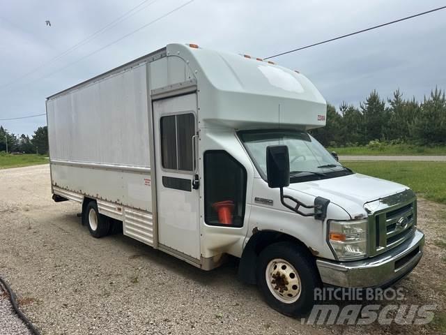 Ford E-350 Furgons