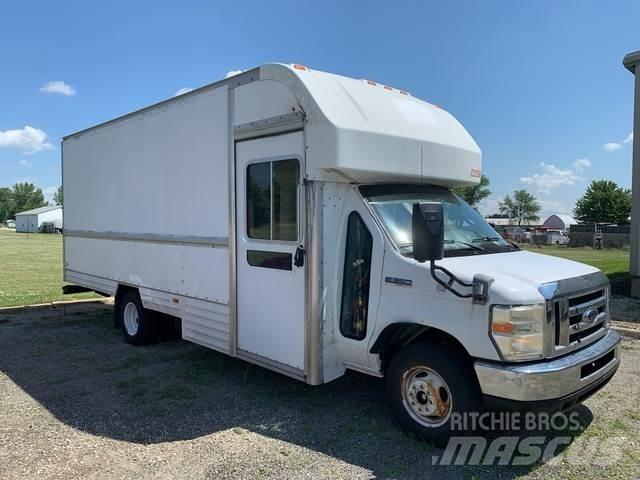 Ford E-350 Furgons