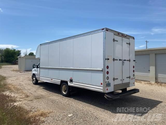 Ford E-350 Furgons