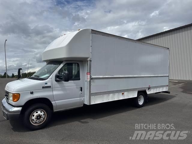 Ford E-350 Preču pārvadāšanas furgoni