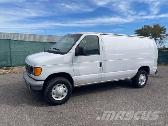 Ford E-350 Preču pārvadāšanas furgoni