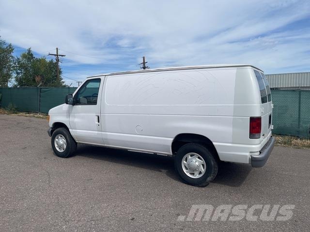 Ford E-350 Preču pārvadāšanas furgoni