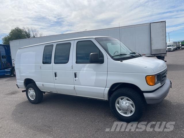Ford E-350 Preču pārvadāšanas furgoni