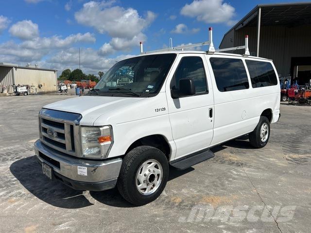 Ford E-350 Automašīnas
