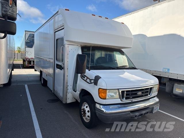 Ford E-350 Furgons