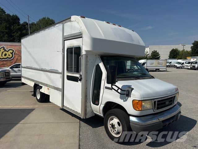 Ford E-350 Preču pārvadāšanas furgoni