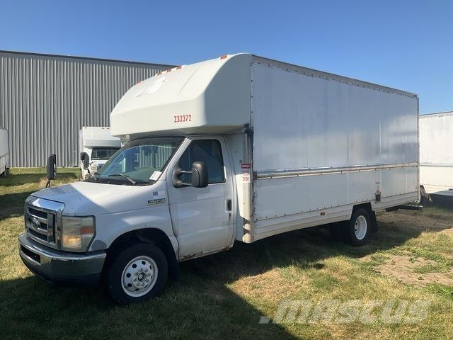 Ford E-350 Furgons