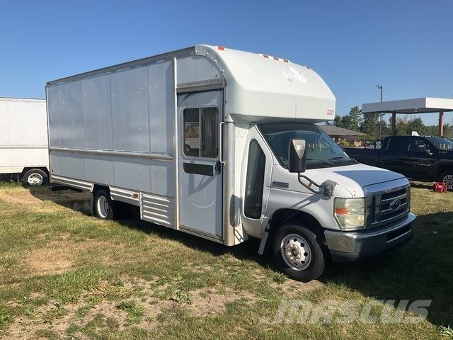 Ford E-350 Furgons
