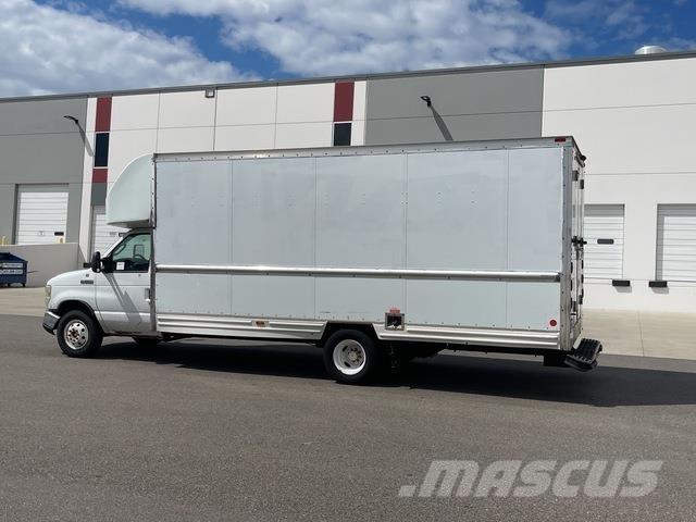 Ford E-350 Furgons