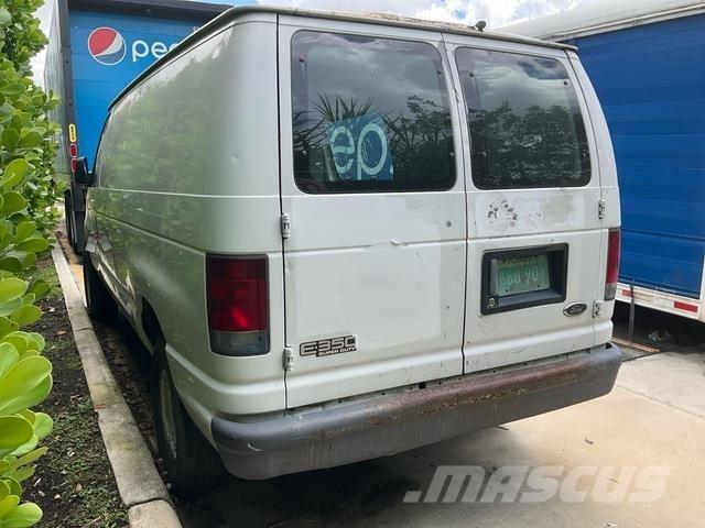Ford E-350 Preču pārvadāšanas furgoni
