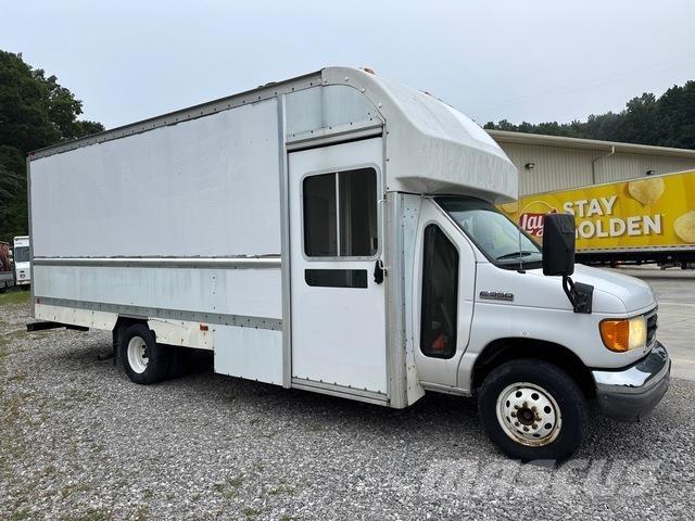 Ford E-350 Preču pārvadāšanas furgoni