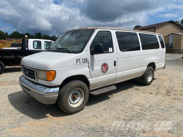 Ford E-350 Automašīnas