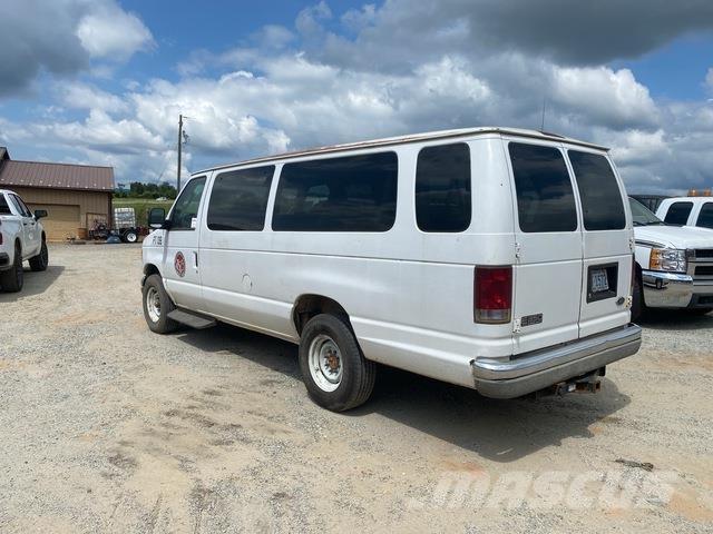 Ford E-350 Automašīnas