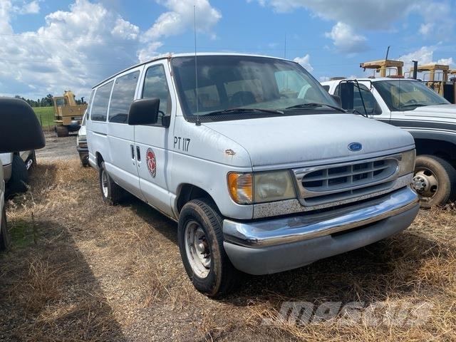 Ford E-350 Automašīnas