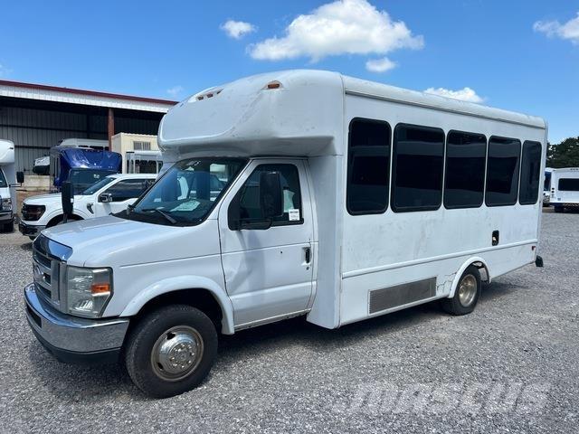 Ford E-350 Mikroautobusi
