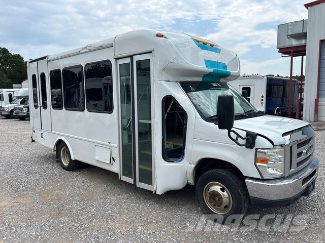 Ford E-350 Mikroautobusi