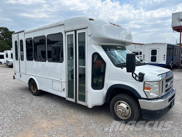 Ford E-350 Mikroautobusi